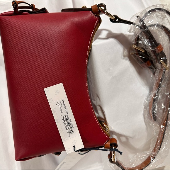 NWT Dooney & Bourke Hobo Crossbody. - Picture 2 of 10